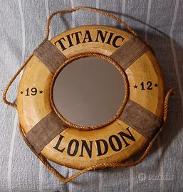 Specchio vintage salvagente Titanic

Legno 