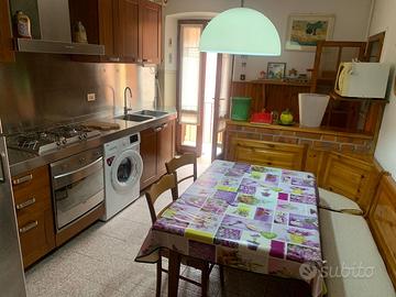 Ampio bilocale arredato