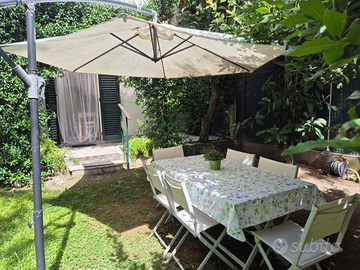 Casa vicino al mare con giardino