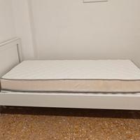 Letto singolo con materaso 