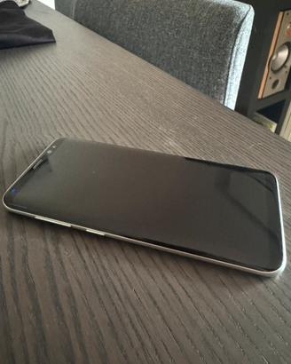Smartphone Samsunggalaxy s8 tenuto bene