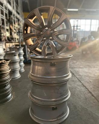 SET 4 CERCHI IN LEGA LAND ROVER EVOQUE 18