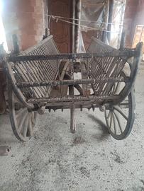 CARRO DI LEGNO ANTICO TRAINABILE DA BUOI