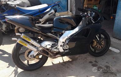 Aprilia RS 250 (scambiopermuto)