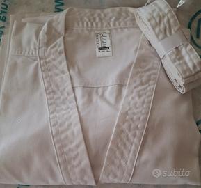 Kimono karate Decathlon 150 cm completo