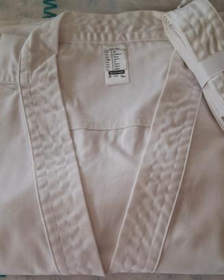 Kimono karate Decathlon 150 cm completo
