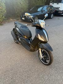 Piaggio Beverly 350 police