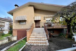 CASA INDIPENDENTE PERFETTA PER LA VITA IN FAMIGLIA