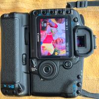 Canon 5 D mark ll con batery grip canon