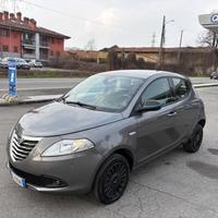 Lancia Ypsilon 0.9 TwinAir 85 CV 5 porte Metano Ec