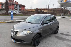 Lancia Ypsilon 0.9 TwinAir 85 CV 5 porte Metano Ec