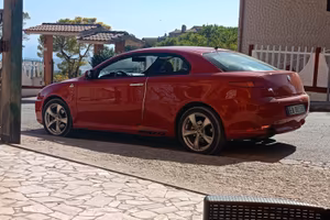 Auto Alfa Romeo GT