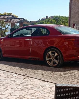 Auto Alfa Romeo GT