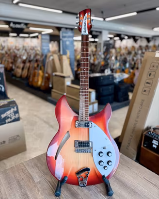 RICKENBACKER 330 FG + CUSTODIA (2012)