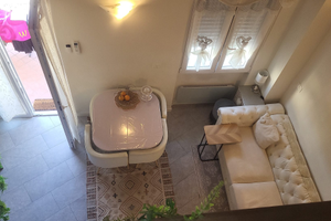 Appartamento monolocale disposto su 2 livelli