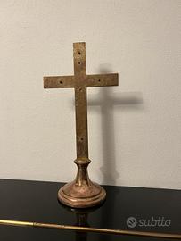 Croce da tavolo in bronzo 