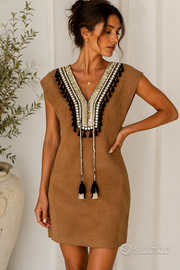 Vestito scamosciato Boho-Chic,  ricami-paillettes