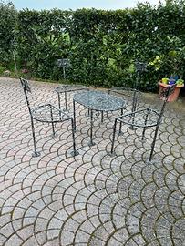 Tavolo da giardino con 4 sedie