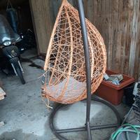 poltrona a dondolo sospesa da giardino 