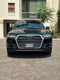 Audi Q7 S line 272cv 3.0 TDI