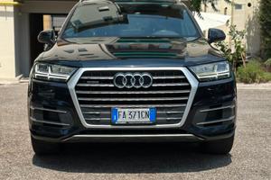 Audi Q7 S line 272cv 3.0 TDI