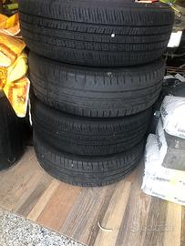 4 cerchi in ferro  raggio 15 con gomme