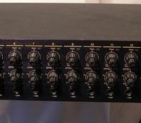 Mixer Korg KMX  12 canali