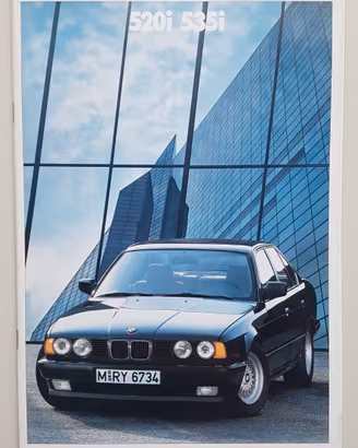331 - DEPLIANT BMW 520i 535i - E34 - 1988-01 - IT