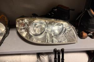 Fanali Anteriori e posteriori  per Punto mk3