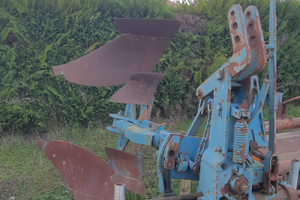 Aratro voltaorecchie