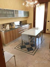 Attico / Mansarda di 116 m² con 4 locali a Ravenna