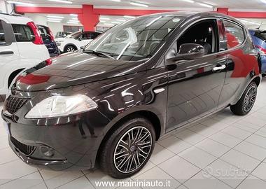 Lancia Ypsilon 1.0 70cv Hybrid 5P Silver Plus...