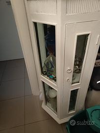 vetrina a forma ottagonale shabby