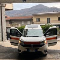 Autovettura per trasporto persone con disabilità