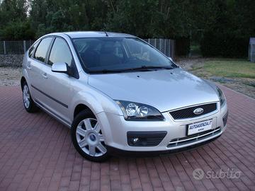 FORD Focus 1.6 TDCi (90CV) 5p. (POCHI KM)