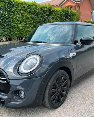 Mini 2.0 Cooper S 192CV Da VETRINA