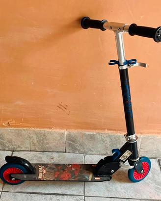 2 Monopattini pieghevoli bambino / ragazzo
