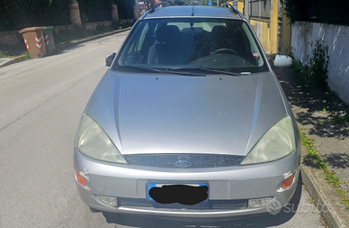 Ford Focus station wagon 1.6 impianto metano