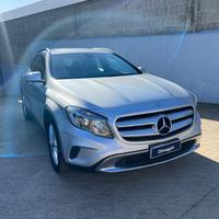 Mercedes-benz GLA 180 Sport | 2015