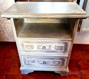 Comodino shabby chic 