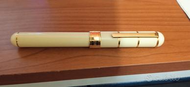 penna stilografica yves saint laurent