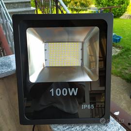 Faretto led da esterno IP65