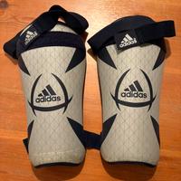 Parastinchi Adidas