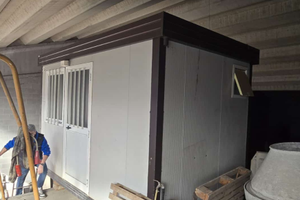 Baracca uso ufficio 4mtx2.4+wc+ lavabo