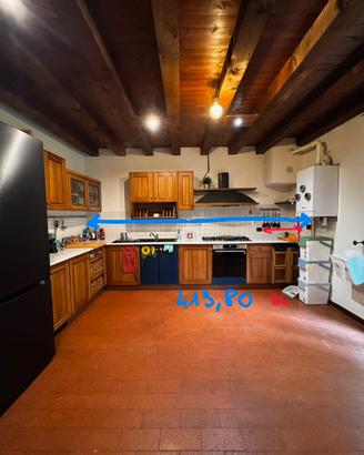 Cucina in legno (no frigo, forno e piano lavoro)