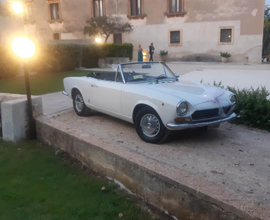 Auto d'epoca fiat 124 spider