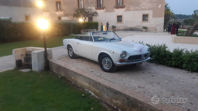Auto d'epoca fiat 124 spider