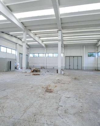 Immobile di 1200 m² con 1 locale a Verdellino