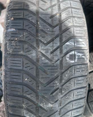 Pneumatici Pirelli 195/65/R15 m+s