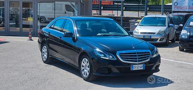 Mercedes-benz E 220 CDI Premium